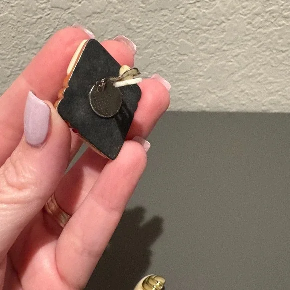 Vintage Gold & Cream Clip-On Earrings Retro Geometric Art Deco Style 2" Long - Picture 3 of 3